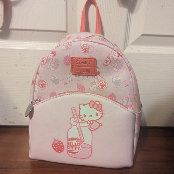 Hello Kitty mini backpack - Picture 1 of 1